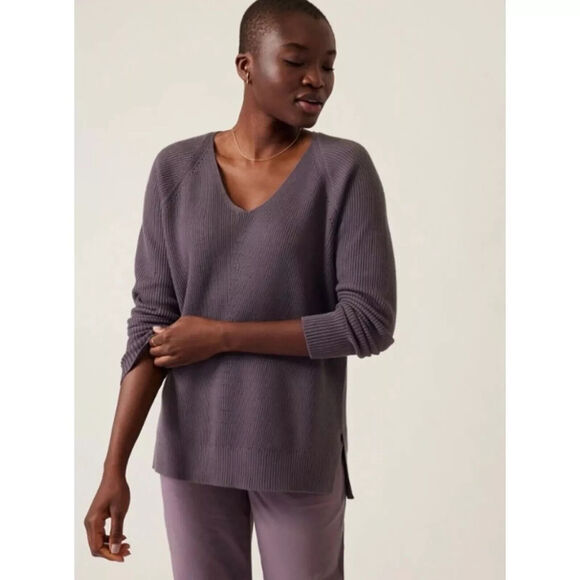 Athleta Hanover Refined V-Neck Pullover Sweater Dusk Violet Merino Wool Size XS - Picture 1 of 8